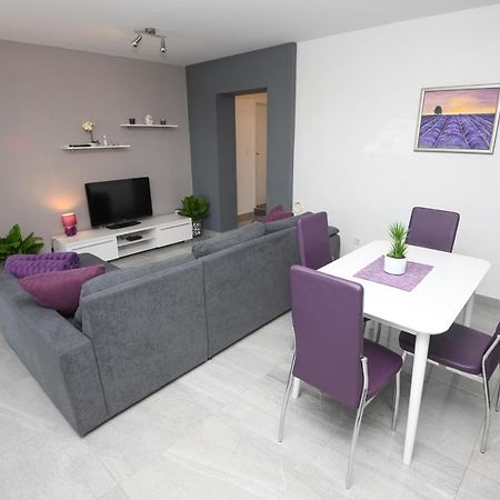 Apartments Lidija - Sea View Apartment With Exclusive Right Of Using Hot Tub Or Split Level Apartment With Exclusive Right Of Using Pool Podstrana Exteriér fotografie