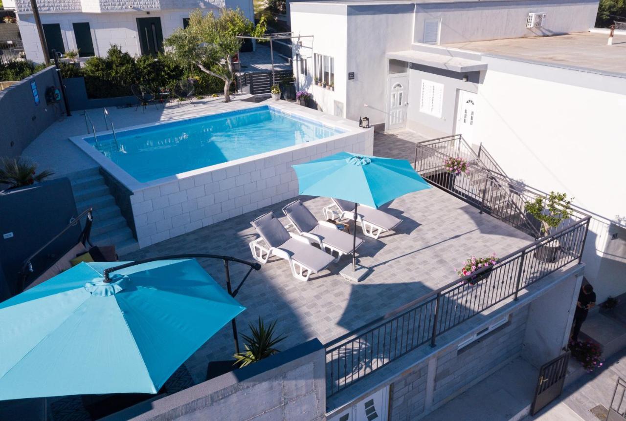 Apartments Lidija - Sea View Apartment With Exclusive Right Of Using Hot Tub Or Split Level Apartment With Exclusive Right Of Using Pool Podstrana Exteriér fotografie