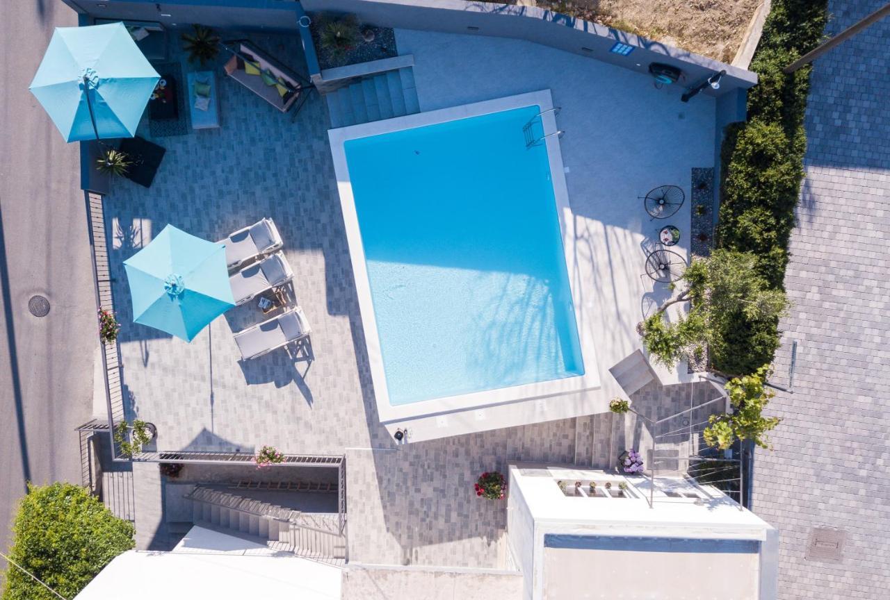 Apartments Lidija - Sea View Apartment With Exclusive Right Of Using Hot Tub Or Split Level Apartment With Exclusive Right Of Using Pool Podstrana Exteriér fotografie