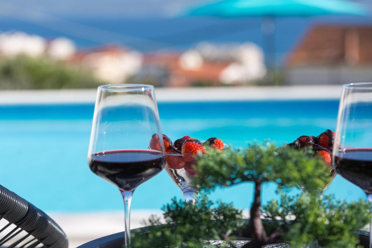 Apartments Lidija - Sea View Apartment With Exclusive Right Of Using Hot Tub Or Split Level Apartment With Exclusive Right Of Using Pool Podstrana Exteriér fotografie