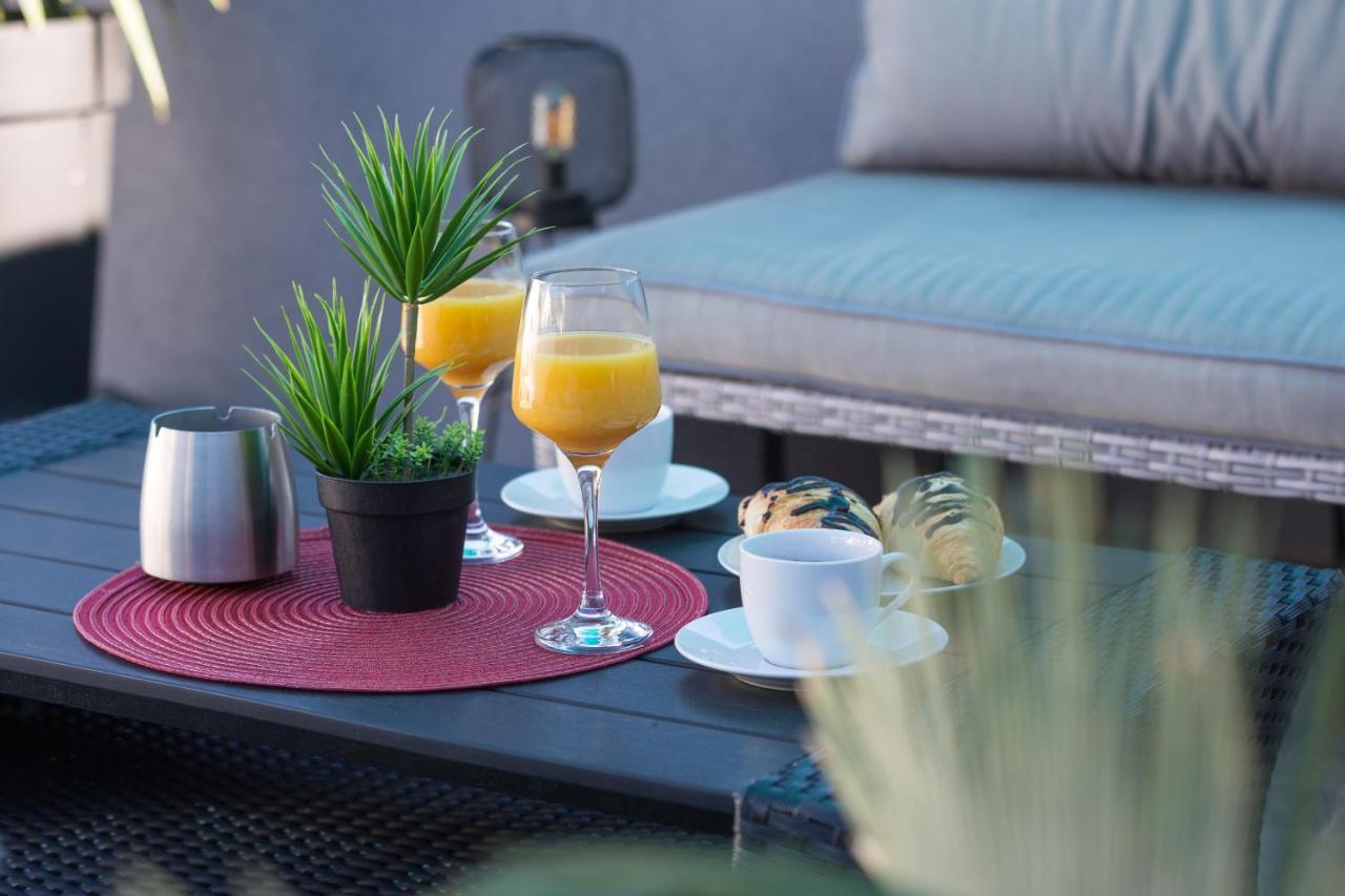 Apartments Lidija - Sea View Apartment With Exclusive Right Of Using Hot Tub Or Split Level Apartment With Exclusive Right Of Using Pool Podstrana Exteriér fotografie