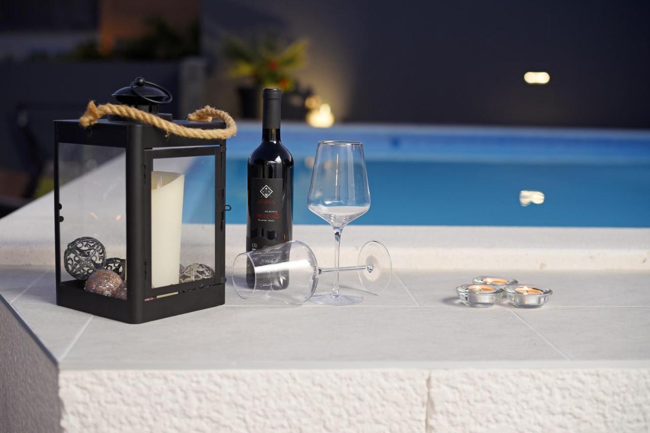 Apartments Lidija - Sea View Apartment With Exclusive Right Of Using Hot Tub Or Split Level Apartment With Exclusive Right Of Using Pool Podstrana Exteriér fotografie
