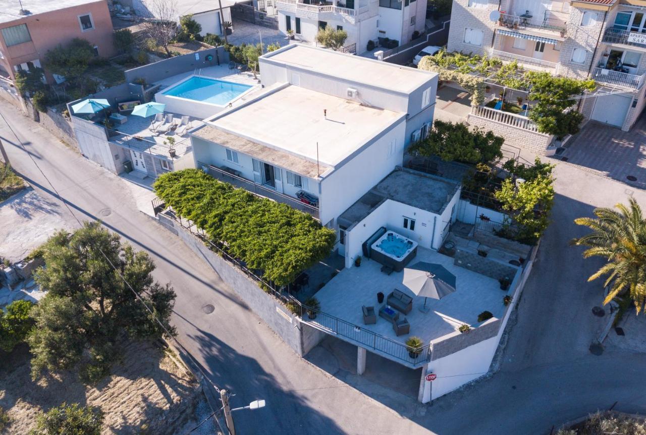 Apartments Lidija - Sea View Apartment With Exclusive Right Of Using Hot Tub Or Split Level Apartment With Exclusive Right Of Using Pool Podstrana Exteriér fotografie