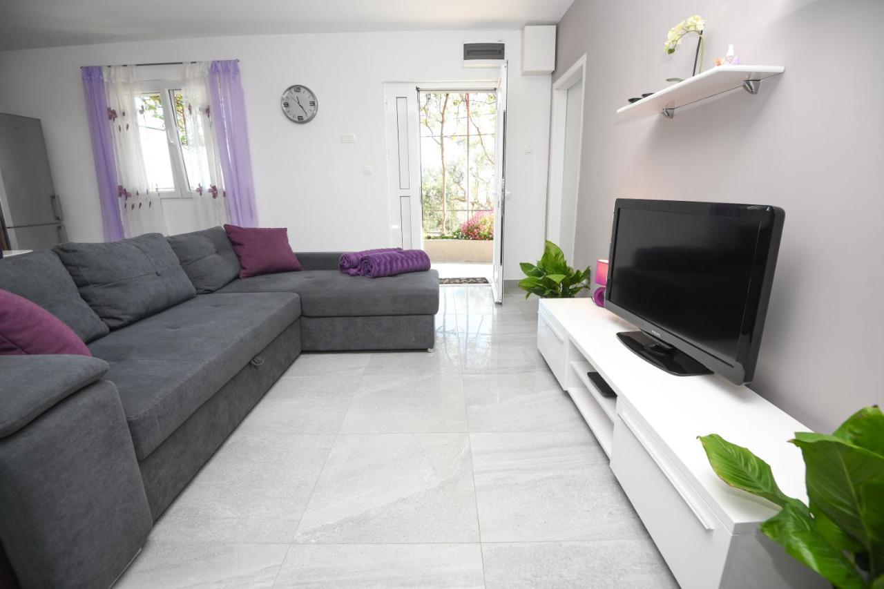 Apartments Lidija - Sea View Apartment With Exclusive Right Of Using Hot Tub Or Split Level Apartment With Exclusive Right Of Using Pool Podstrana Exteriér fotografie