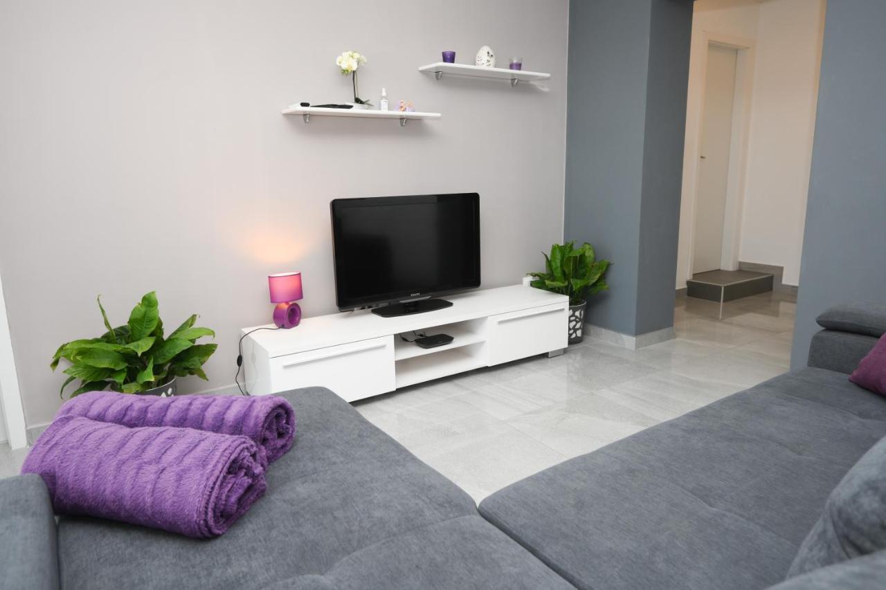 Apartments Lidija - Sea View Apartment With Exclusive Right Of Using Hot Tub Or Split Level Apartment With Exclusive Right Of Using Pool Podstrana Exteriér fotografie