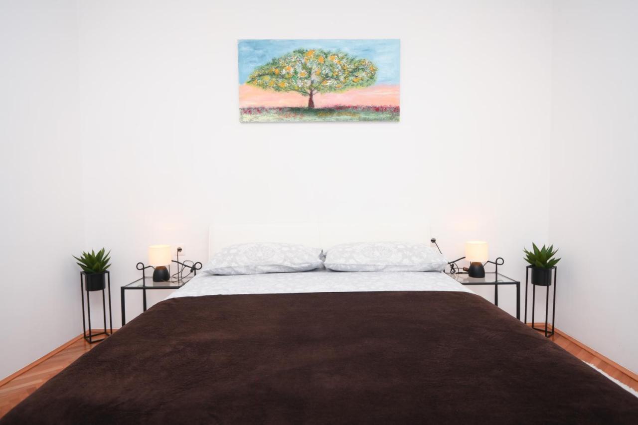 Apartments Lidija - Sea View Apartment With Exclusive Right Of Using Hot Tub Or Split Level Apartment With Exclusive Right Of Using Pool Podstrana Exteriér fotografie