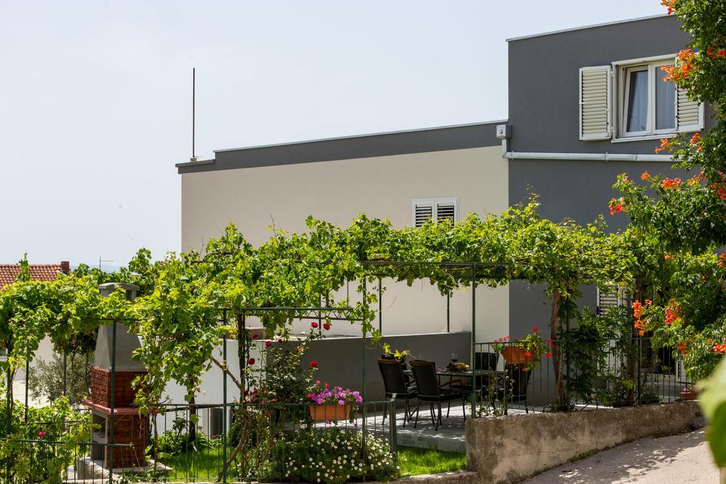 Apartments Lidija - Sea View Apartment With Exclusive Right Of Using Hot Tub Or Split Level Apartment With Exclusive Right Of Using Pool Podstrana Exteriér fotografie