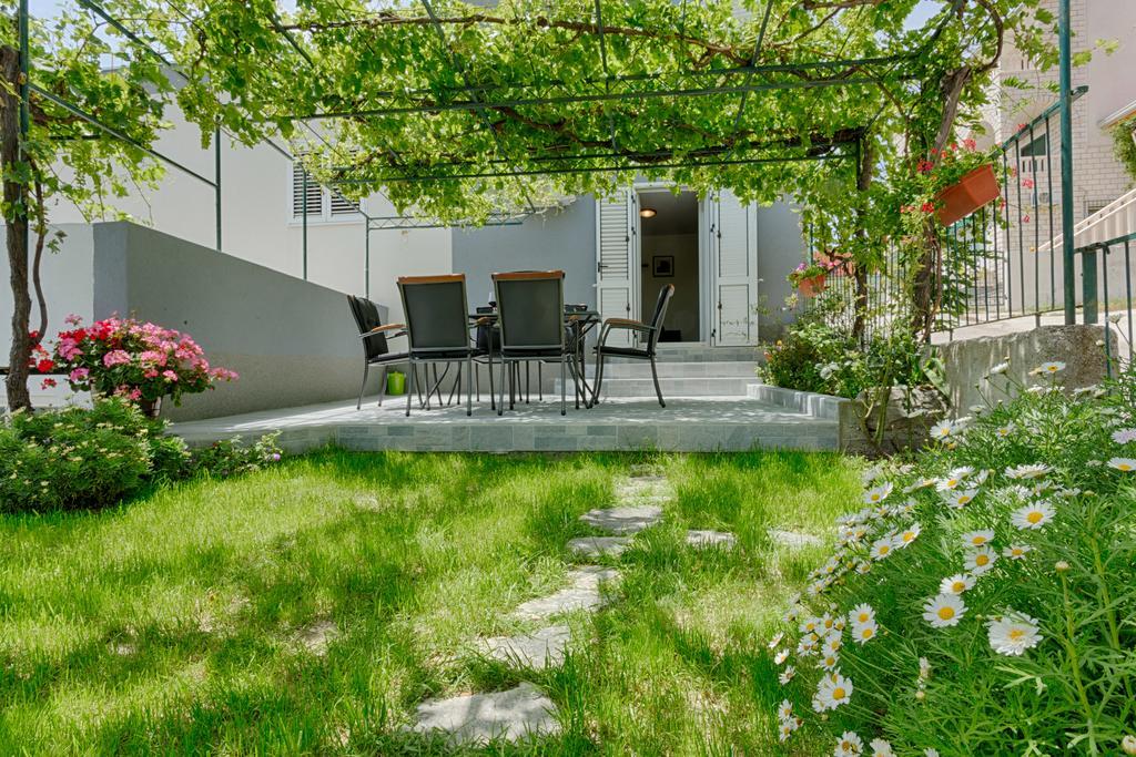 Apartments Lidija - Sea View Apartment With Exclusive Right Of Using Hot Tub Or Split Level Apartment With Exclusive Right Of Using Pool Podstrana Exteriér fotografie