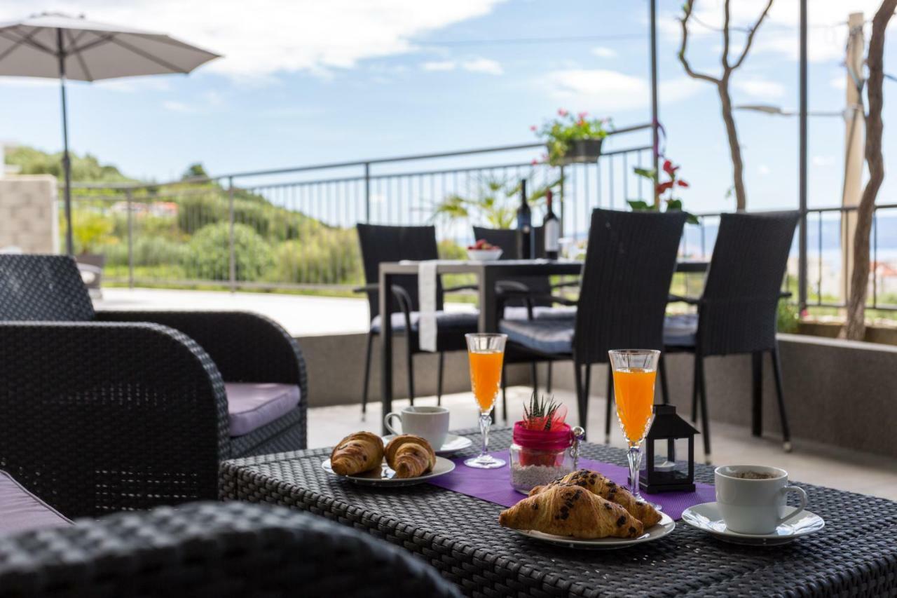 Apartments Lidija - Sea View Apartment With Exclusive Right Of Using Hot Tub Or Split Level Apartment With Exclusive Right Of Using Pool Podstrana Exteriér fotografie