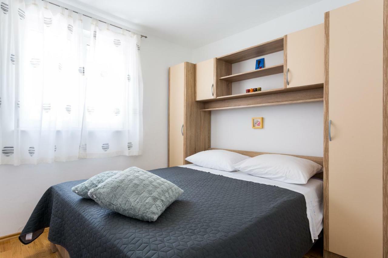 Apartments Lidija - Sea View Apartment With Exclusive Right Of Using Hot Tub Or Split Level Apartment With Exclusive Right Of Using Pool Podstrana Exteriér fotografie