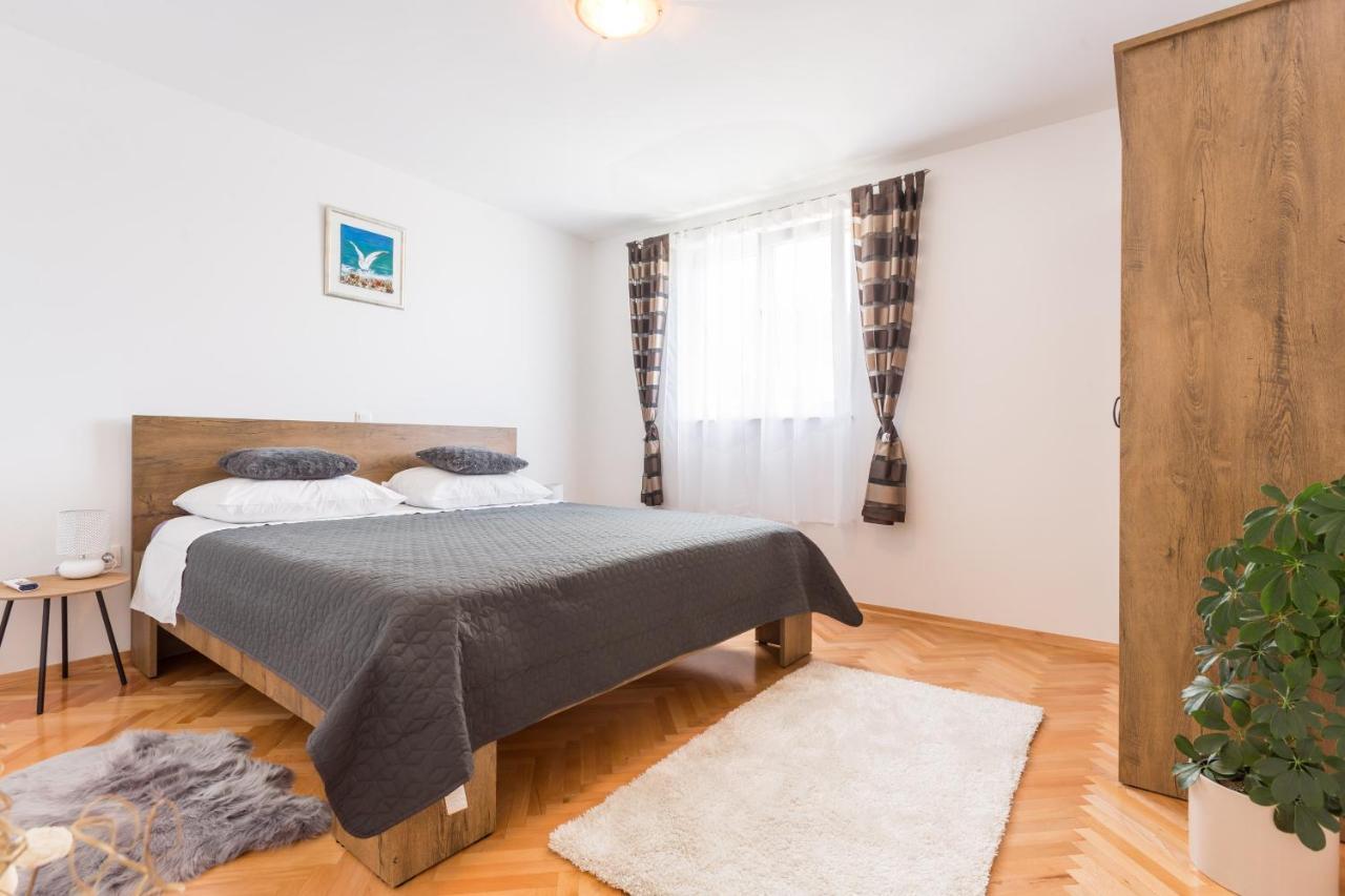 Apartments Lidija - Sea View Apartment With Exclusive Right Of Using Hot Tub Or Split Level Apartment With Exclusive Right Of Using Pool Podstrana Exteriér fotografie